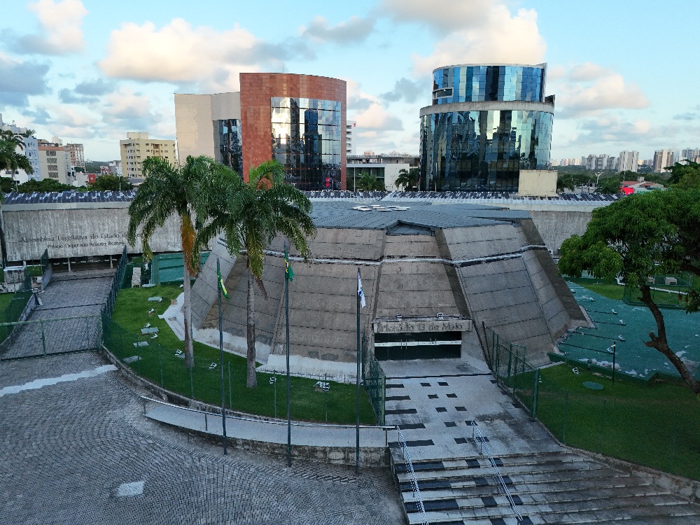 Alece realiza sessão solene em homenagem ao Dia Nacional e Estadual do Farmacêutico nesta terça