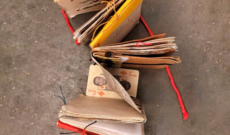 Vila das Artes abre 20 vagas para oficina sobre criação de livros de artista