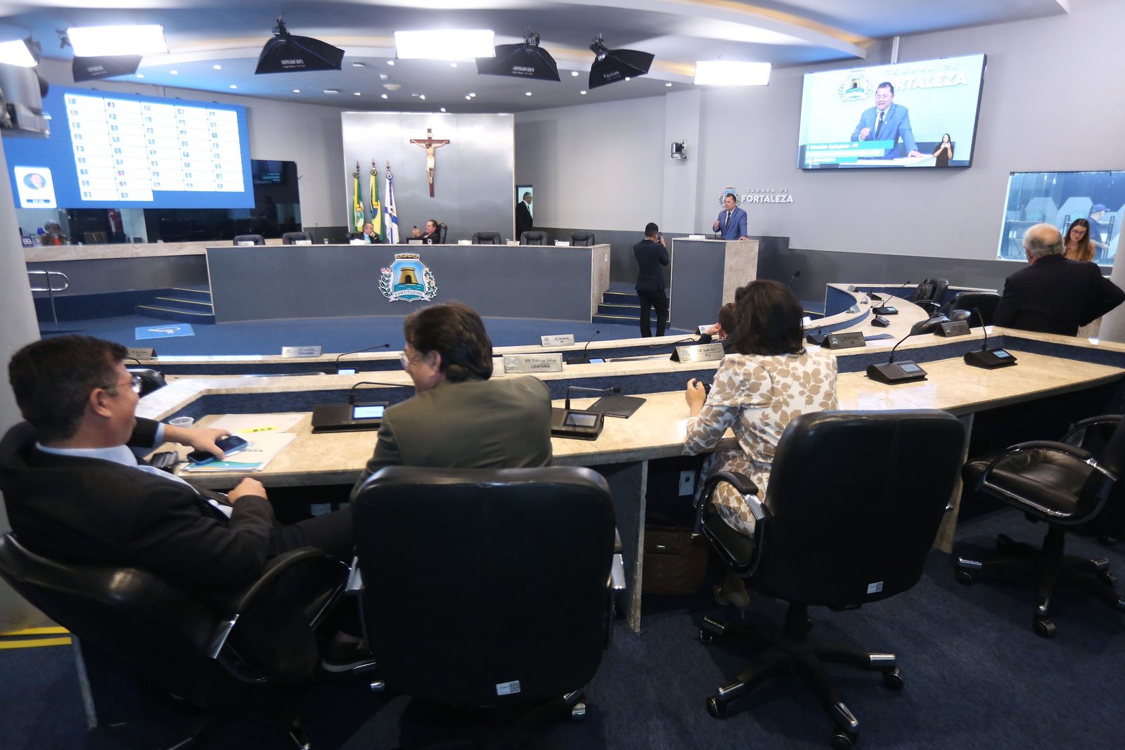 Produção legislativa cresce 12,9% no primeiro quadrimestre de 2026