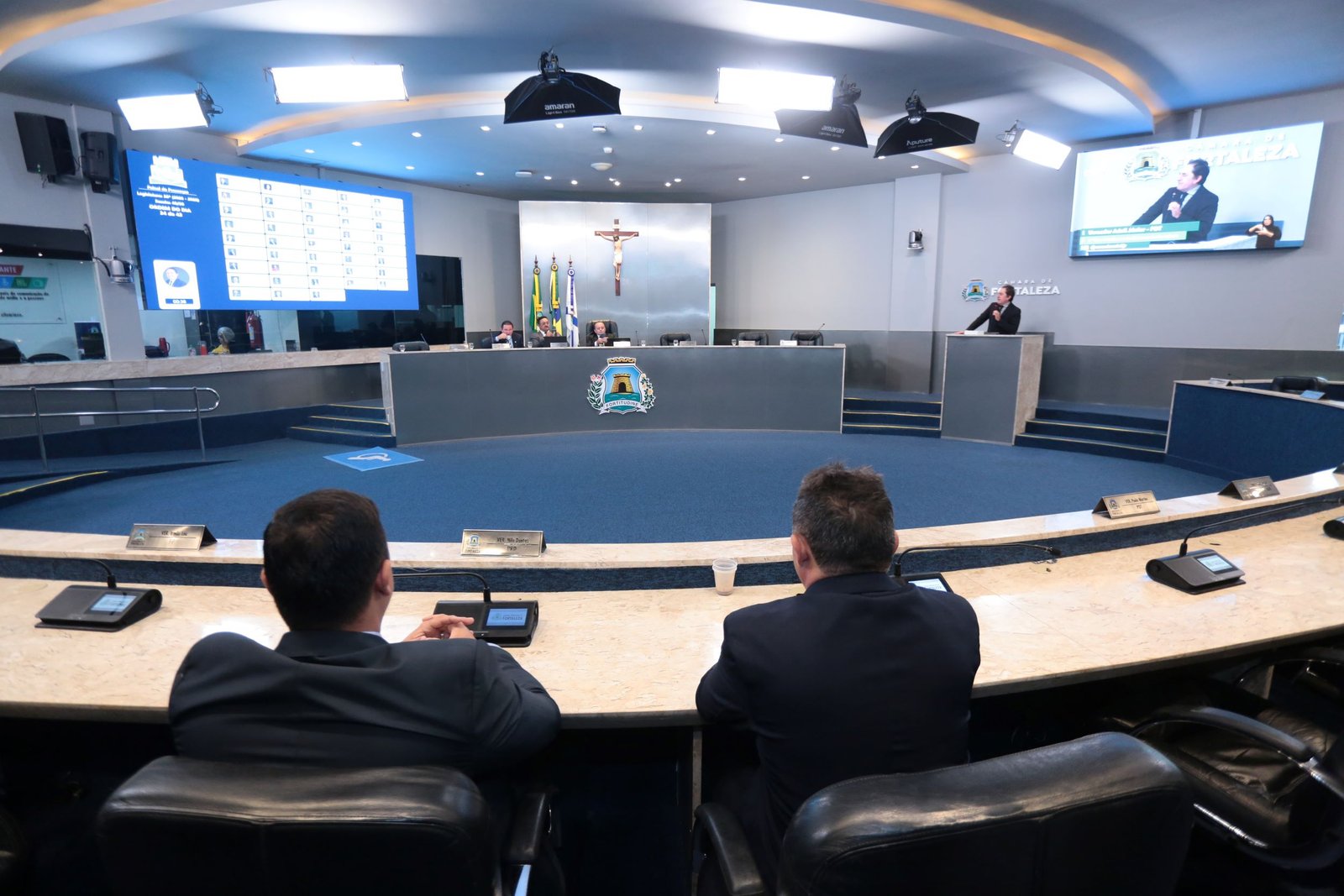 Recuperação de vias, reformas e transporte escolar marcam debates no Pequeno Expediente