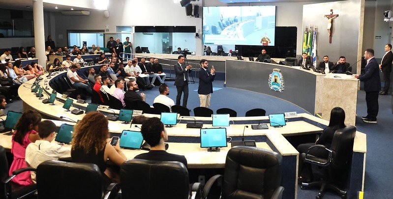 Câmara realiza solenidade em homenagem a atletas praticantes das artes marciais – MMA