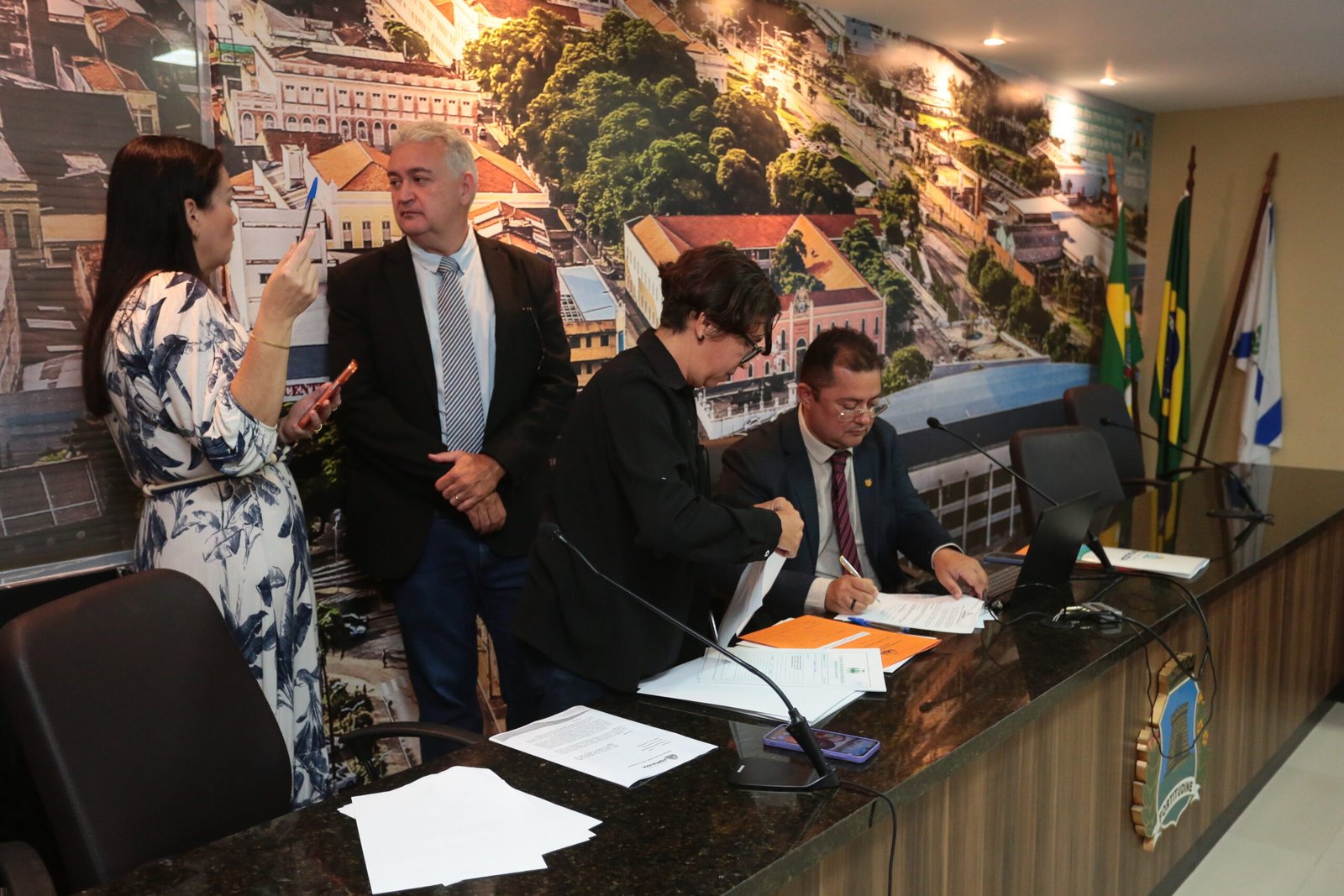 CCJ da Câmara de Fortaleza aprova indicações, projetos de lei e de decreto legislativo em reunião nesta quinta-feira