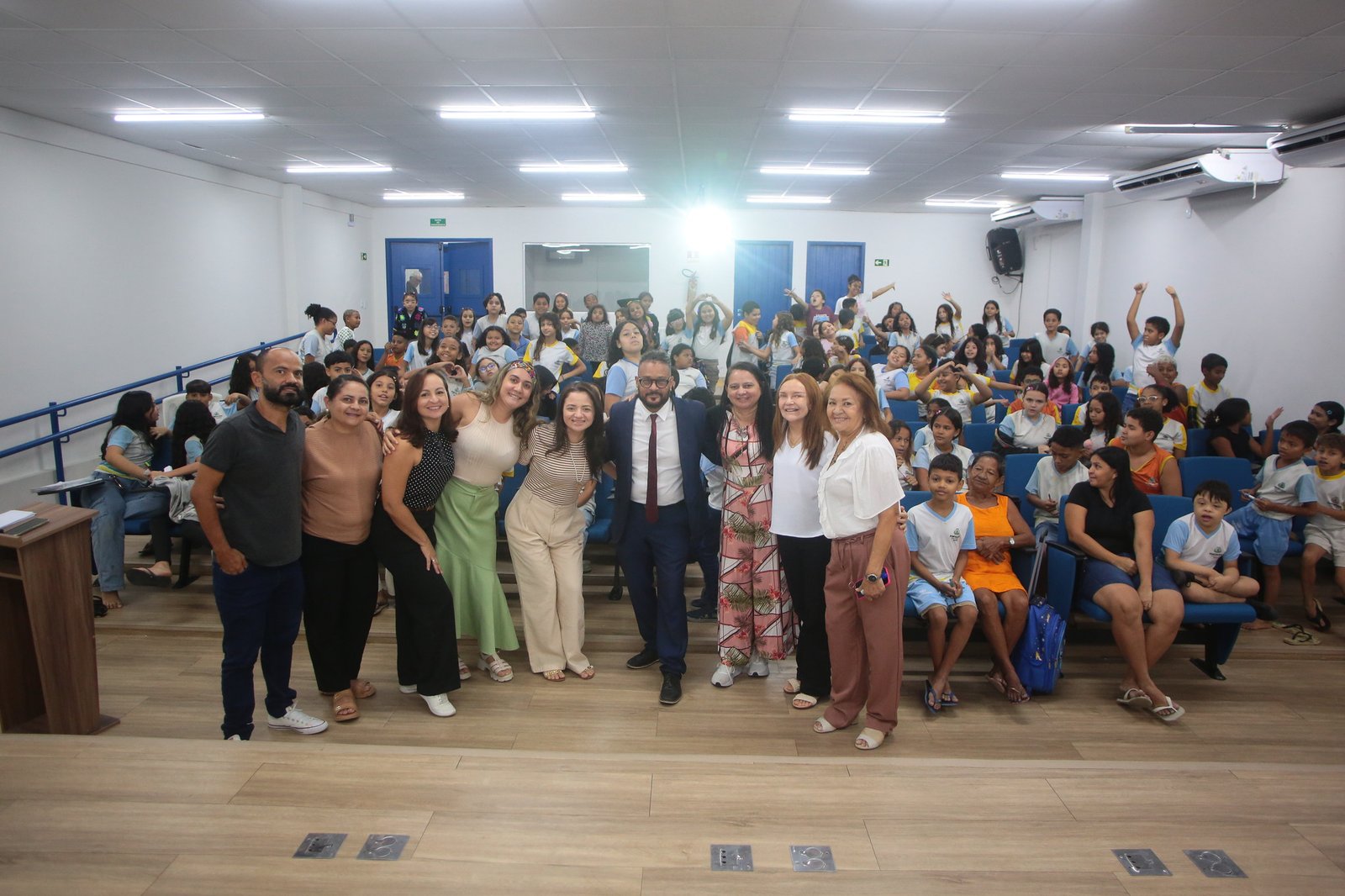 Prevenção ao bullying e combate ao racismo nas escolas são abordados em palestra do EDHAL