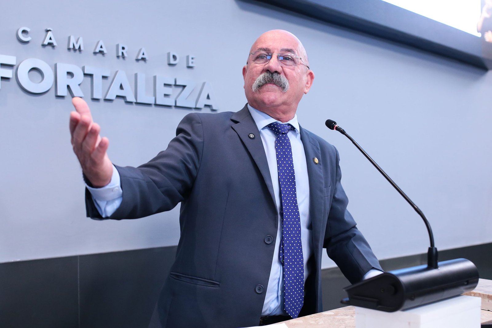 Projeto propõe Hino Nacional e hasteamento da Bandeira semanalmente nas escolas de Fortaleza