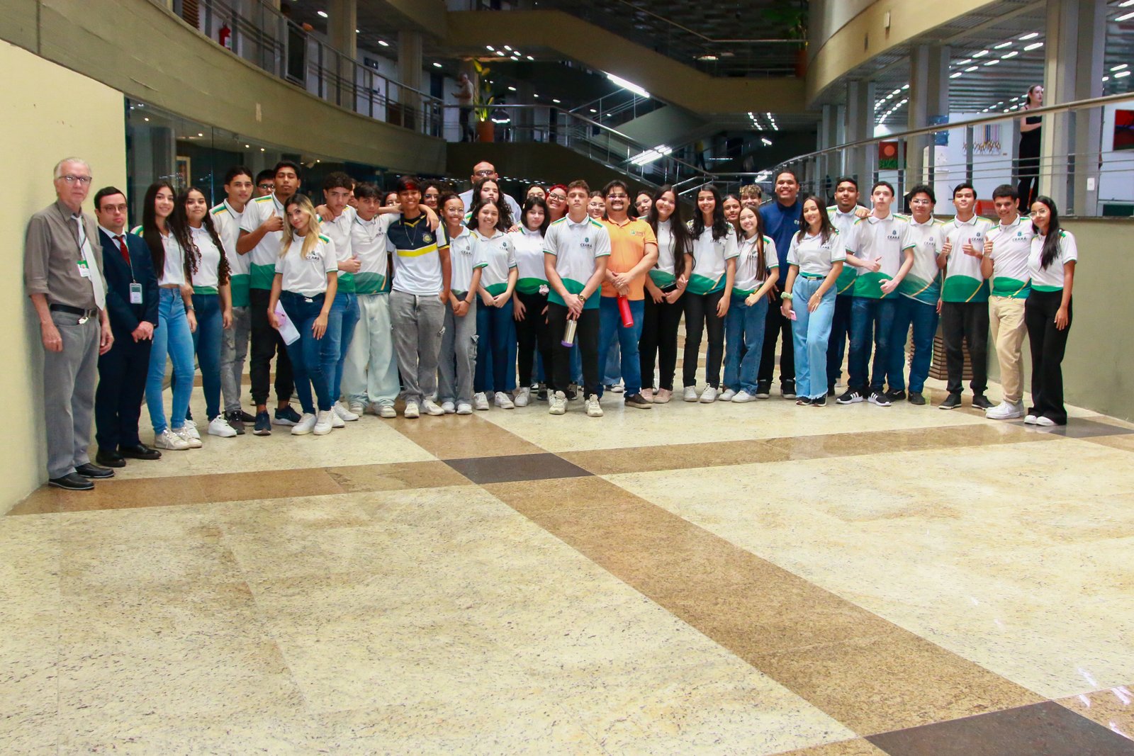 O Parlamento e Sua História: alunos de Itaitinga visitam a Alece