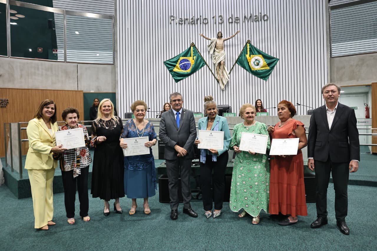 Alece celebra trabalho de mulheres empreendedoras em sessão solene
