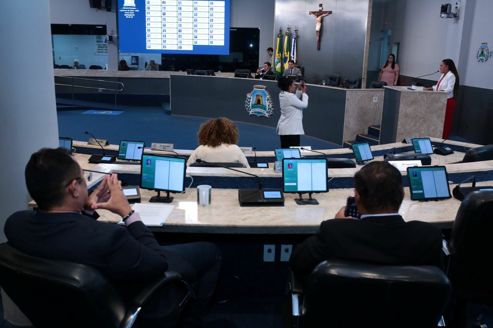Dia dos Professores e fim da escala 6×1 marcam discursos de vereadores na Câmara