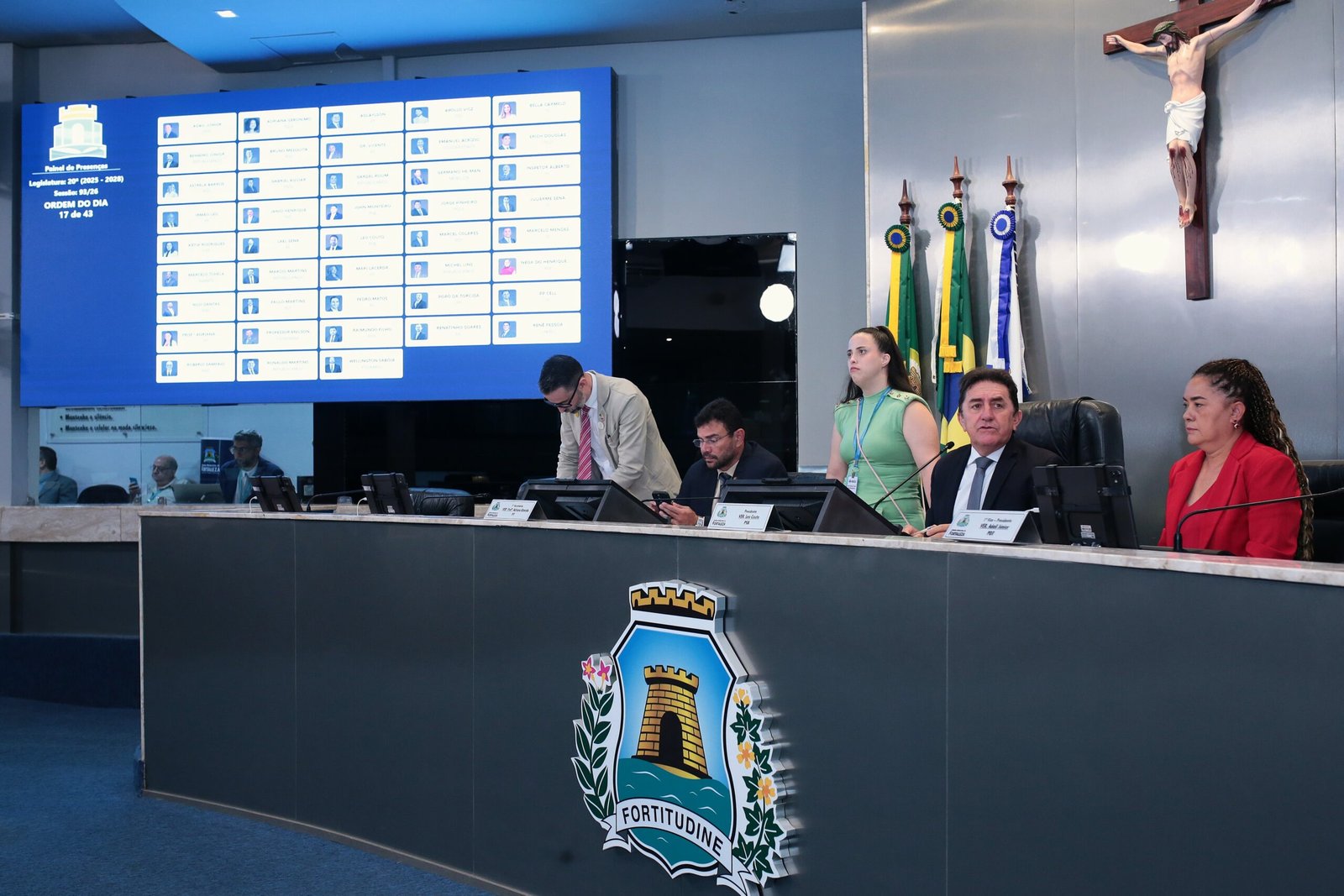 Vereadores apreciam propostas de inclusão, segurança no trânsito e regularização fundiária